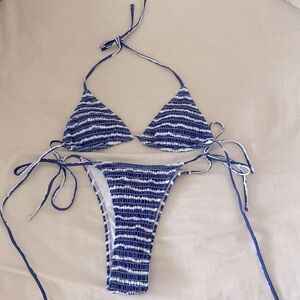 Shein Navy Blue Stripped Bikini in size smal!